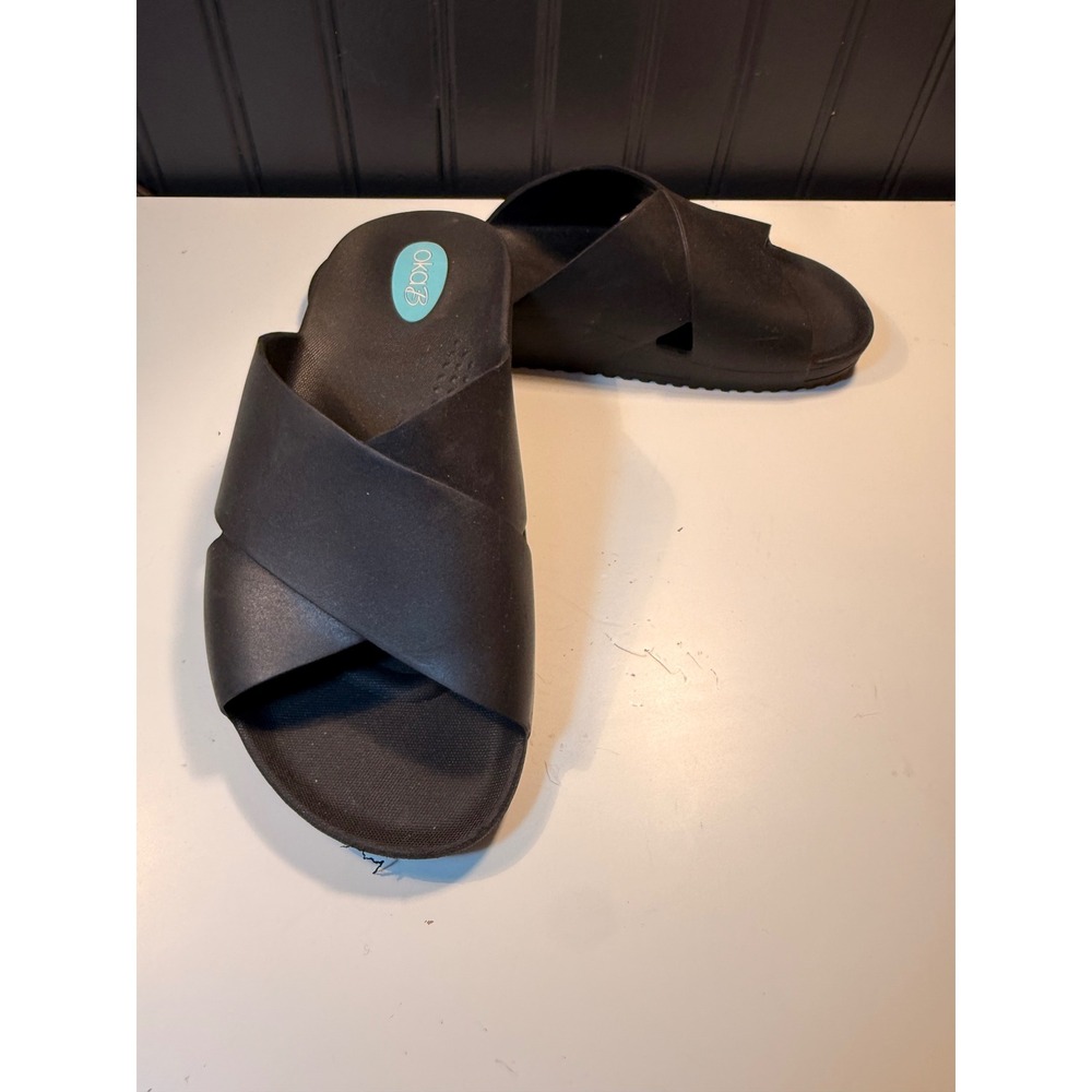 Oka-B Womens Black Cross Strap Slide Sandals Size S 7-8 Ergonomic Spa Shoes